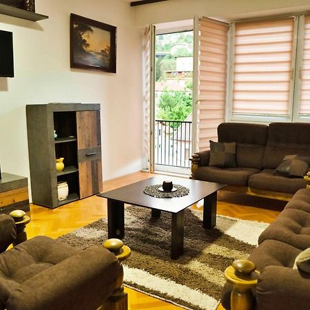 Vijecnica View 2Bdr Apartment With Balcony - Best Location ซาราเยโว ภายนอก รูปภาพ