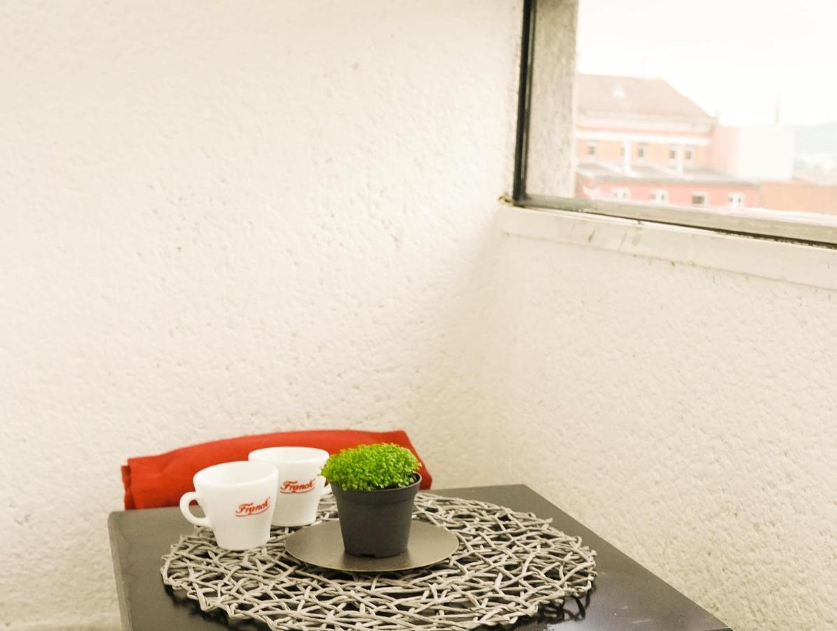 Vijecnica View 2Bdr Apartment With Balcony - Best Location ซาราเยโว ภายนอก รูปภาพ