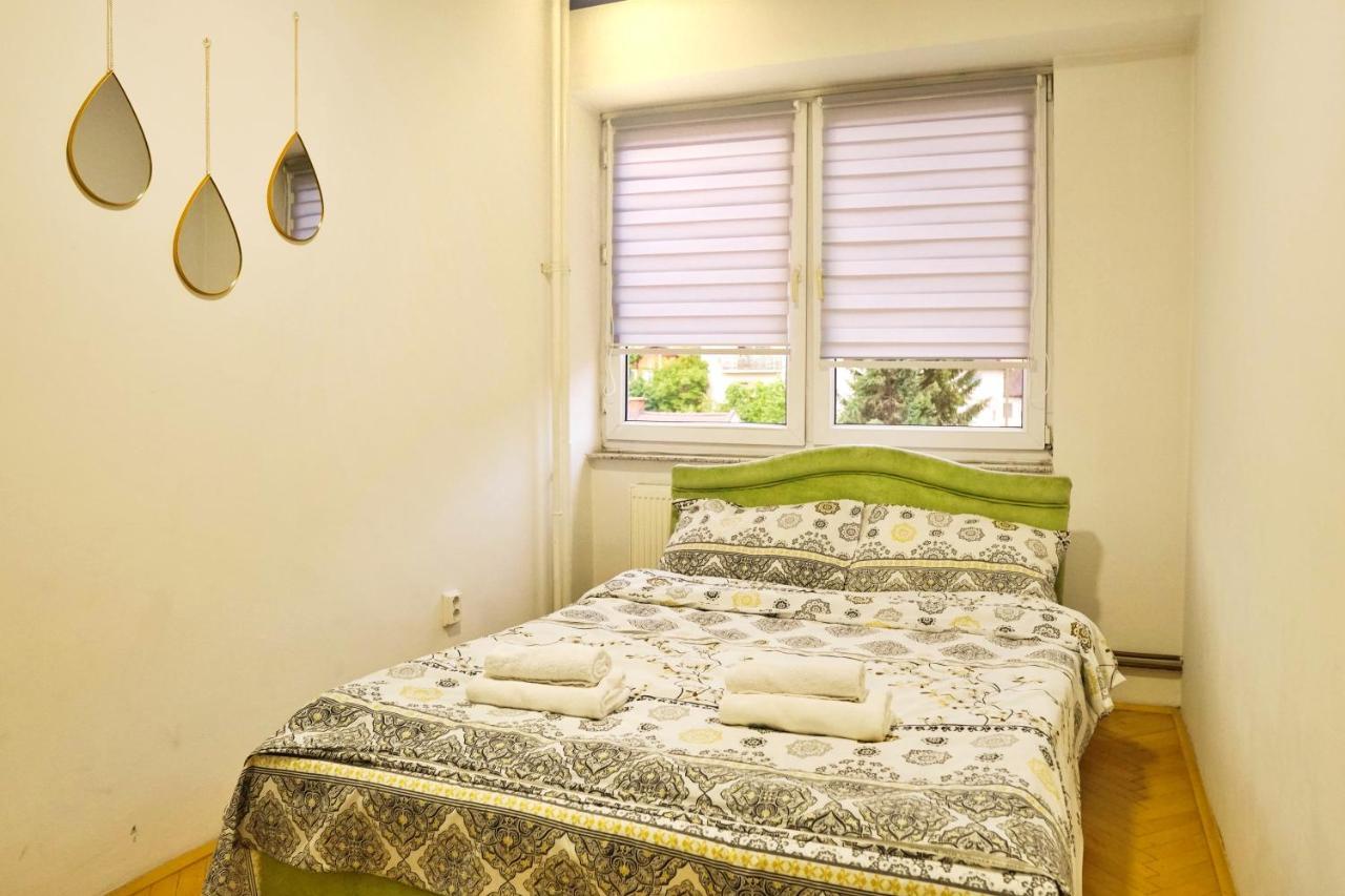 Vijecnica View 2Bdr Apartment With Balcony - Best Location ซาราเยโว ภายนอก รูปภาพ